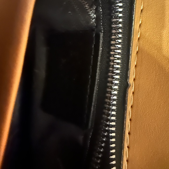 Beautiful 🌼 beige bag🌺 - Picture 6 of 7